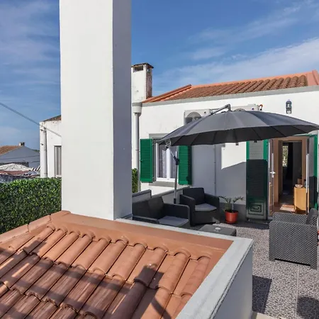 Casa Da Avozinha - Azorean Butler *