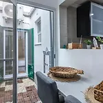Casa Da Avozinha - Azorean Butler