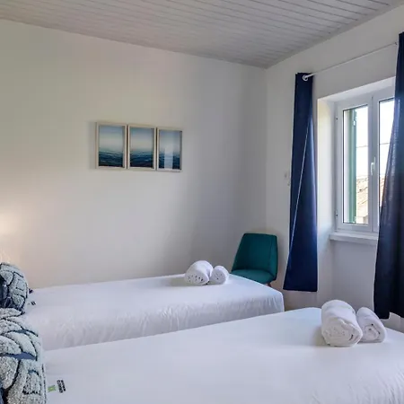 Casa Da Avozinha - Azorean Butler *
