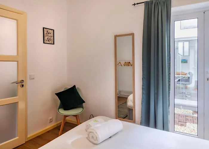 Casa Da Avozinha - Azorean Butler *