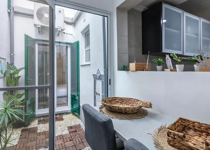 Casa Da Avozinha - Azorean Butler